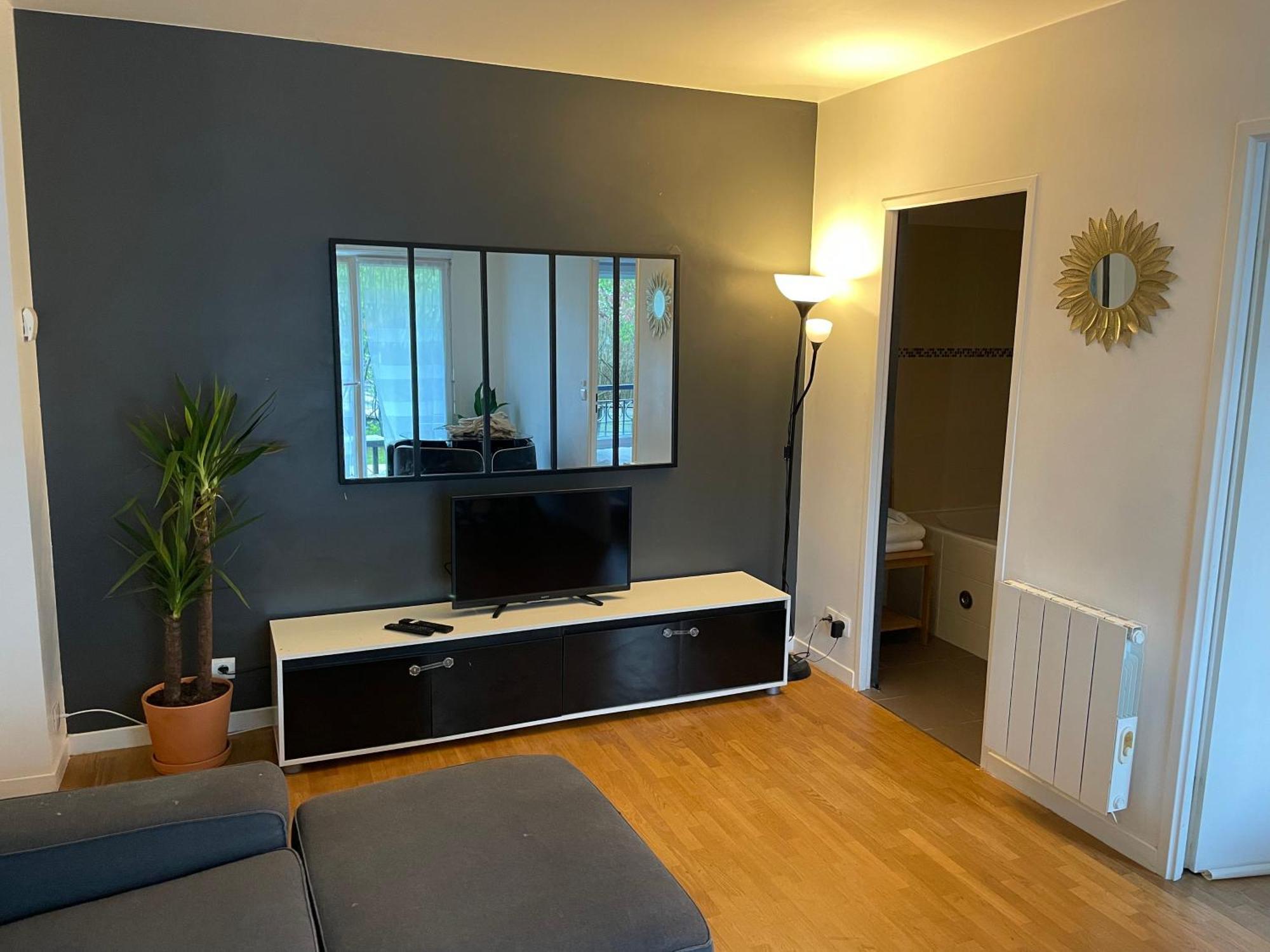 1 Bedroom With Garden, Train Station, Disneyland, Val D'Europe Bussy-Saint-Georges Exteriör bild